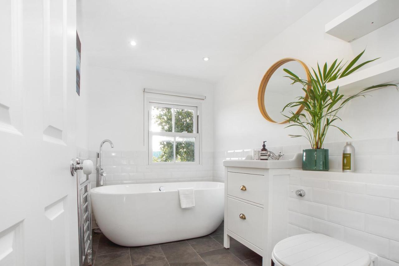 Bright, Stylish & Cosy 3-Bed Flat Near Mile End Lejlighed London Eksteriør billede
